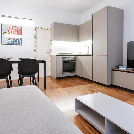 Italianway - Farini 2 * Milan